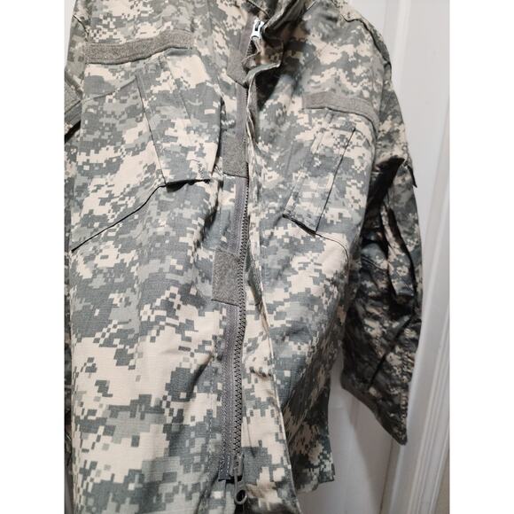 US ARMY Digital Camo Combat Shirt Military Tactical UCP Jacket Large Short New! - Picture 8 of 10